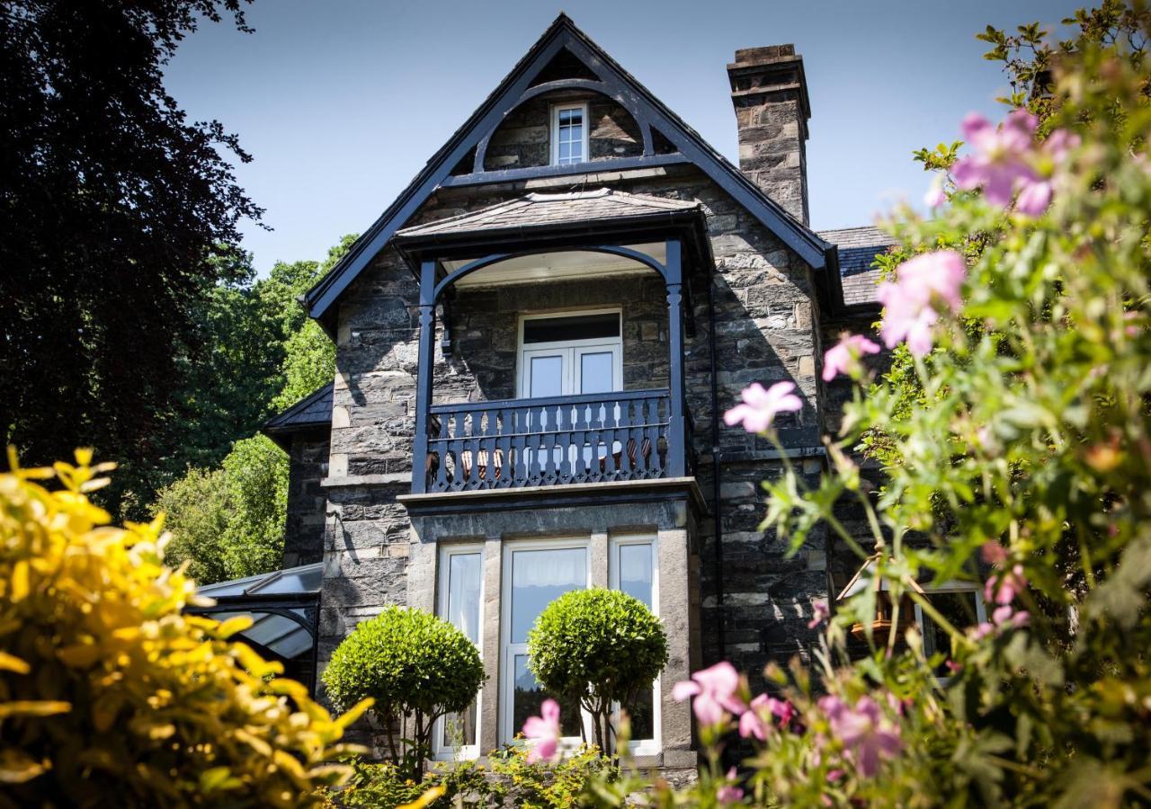 Mary'S Court Guest House - Mairlys Betws-y-Coed Exterior photo